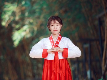 Điều thú vị của chiếc áo đồng phục Hanbok ở các nhà hàng Hàn Quốc
