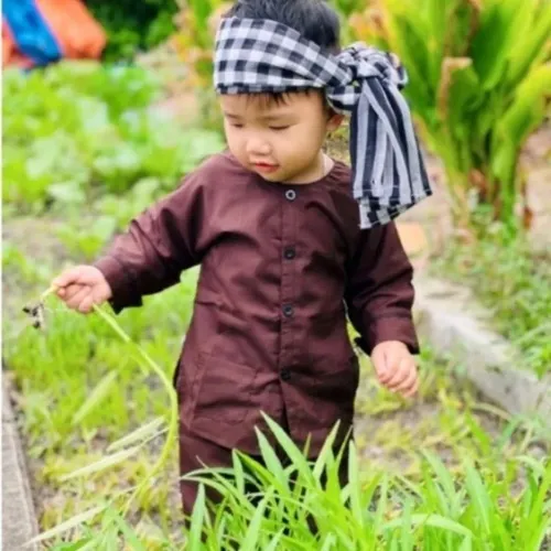 BỘ ĐỒ BÀ BA TRẺ EM MÀU NÂU MAY SẴN ST005