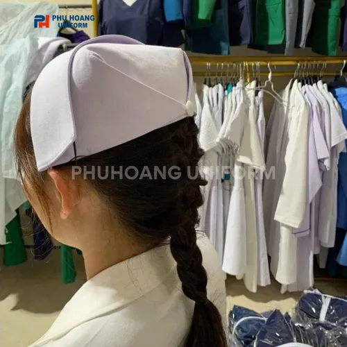 NÓN Y TÁ TRẮNG CÀI NÚT