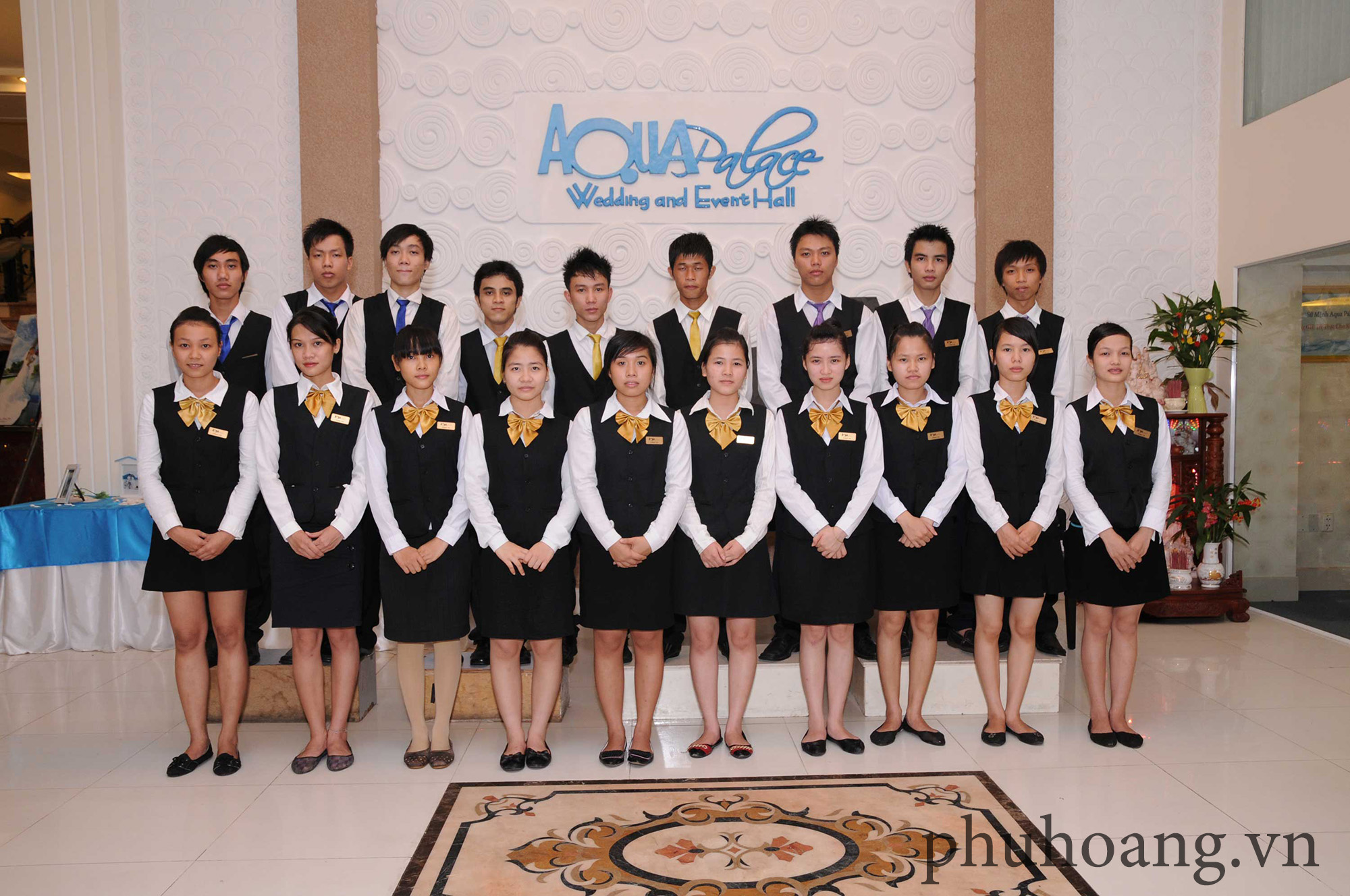 cong-ty-may-dong-phuc-nha-hang-dep-va-tot-nhat-hien-nay cong-ty-may-dong-phuc-nha-hang-dep-va-tot-nhat-hien-nay-3.jpg (636 KB)