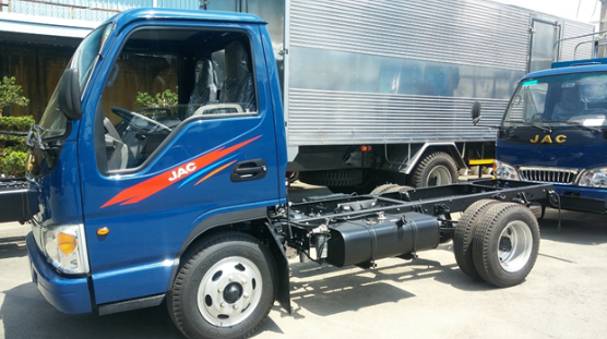 Qua các thông tin về xe tải JAC cũng như các dấu hiệu để thay dầu nhớt, bạn đã thấy cách làm này giúp xe hoạt động bền bỉ hơn Qua các thông tin về xe tải JAC cũng như các dấu hiệu để thay dầu nhớt, bạn đã thấy cách làm này giúp xe hoạt động bền bỉ hơn