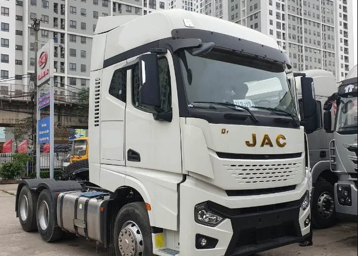 Xe đầu kéo Jac Q7 420 cầu láp