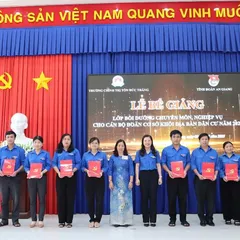 Bế giảng Lớp bồi dưỡng cán bộ Đoàn cơ sở khối địa bàn dân cư năm 2025