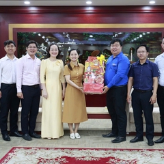 Tỉnh Đoàn An Giang thăm
