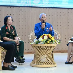 Tọa đàm “Đường 1C huyền thoại - Hành trình tiếp lửa truyền thống”