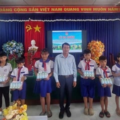 Tây Phú phát động Tháng hành động vì trẻ em và Chiến dịch Thanh niên tình nguyện Hè năm 2026