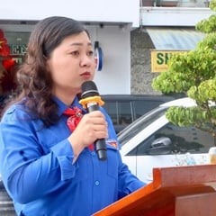 Tuổi trẻ An Giang báo công dâng Chủ tịch Tôn Đức Thắng