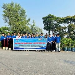 Tuổi trẻ Mỹ Thới trồng hơn 700 cây Điệp bảo vệ môi trường