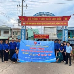 Tuổi trẻ 4 xã tổ chức hành trình “Tuổi trẻ vì biển đảo quê hương”