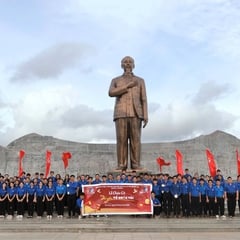 Tuổi trẻ Phú Quốc tổ chức Lễ chào cờ “Tôi yêu Tổ quốc tôi”