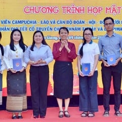 An Giang họp mặt học sinh, sinh viên Campuchia - Lào và cán bộ Đoàn, Hội, Đội người Khmer dịp Tết cổ truyền