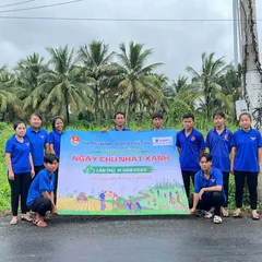 Tuổi trẻ Phú Tân ra quân hưởng ứng Ngày Chủ nhật xanh toàn quốc lần thứ IV năm 2024