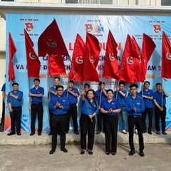 An Giang ra quân chiến dịch Mùa hè xanh và phát động chiến dịch Kỳ nghỉ hồng năm 2026