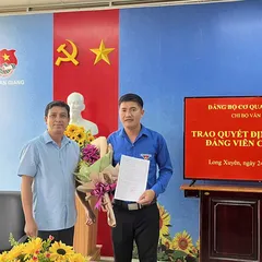 Chi bộ Văn Phòng Tỉnh Đoàn tổ chức hội nghị tháng 5 năm 2022