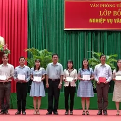 Văn phòng Tỉnh Đoàn An Giang tham gia lớp bồi dưỡng nghiệp vụ văn phòng cấp ủy