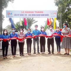 Khánh thành cầu Hy Vọng 199