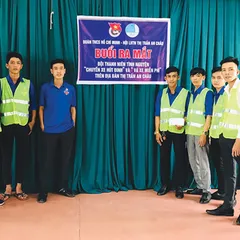 Đóng góp sức trẻ vì cộng đồng