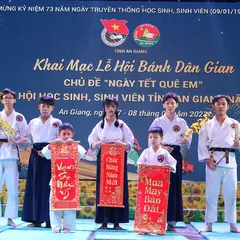 Sôi nổi Lễ hội bánh dân gian năm 2023