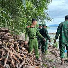 Vĩnh Điều: Đoàn Thanh niên chủ động phối hợp khắc phục thiệt hại vụ vỡ đê nghiêm trọng