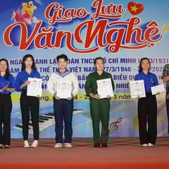 Sôi nổi Chương trình giao lưu văn nghệ chào mừng các ngày lễ lớn