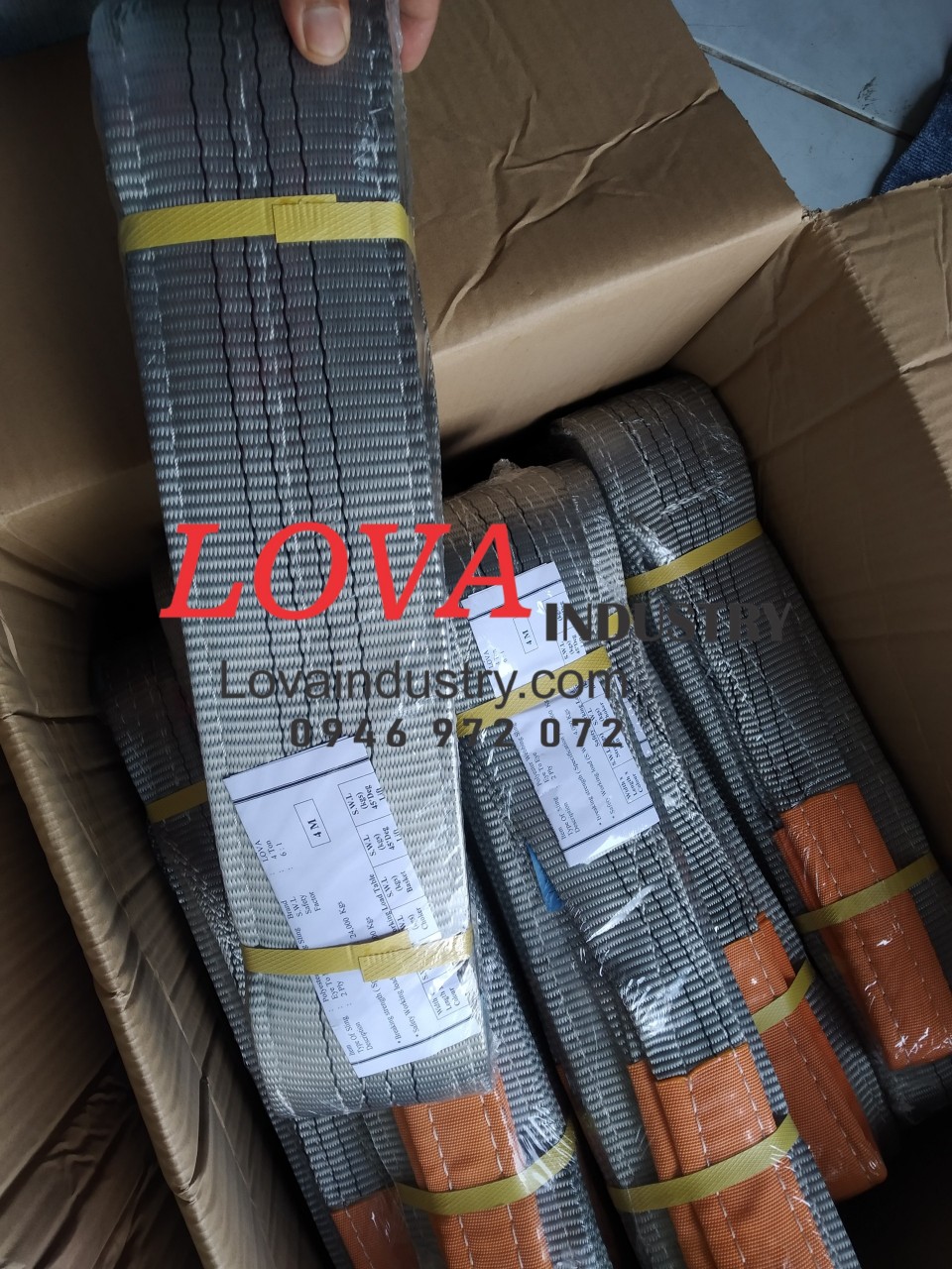 Dây Cáp Vải Cẩu Hàng 4 Tấn Bản Dẹp Lova Tại TP. HCM Dây Cáp Vải Cẩu Hàng 4 Tấn Bản Dẹp Lova Tại TP. HCM