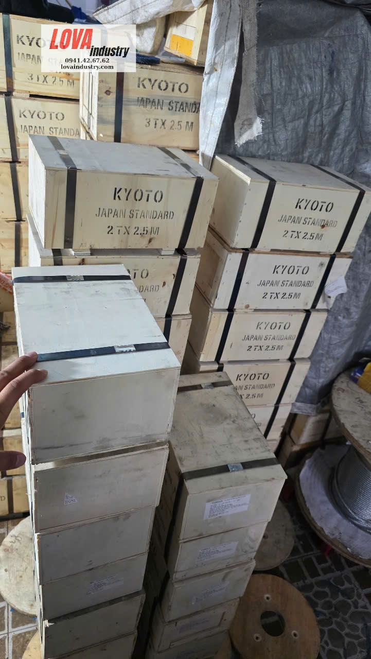 Pa lăng xích kéo tay 1 tấn 5 mét KYOTO khung rạp sự kiện Pa lăng xích kéo tay 1 tấn 5 mét KYOTO khung rạp sự kiện