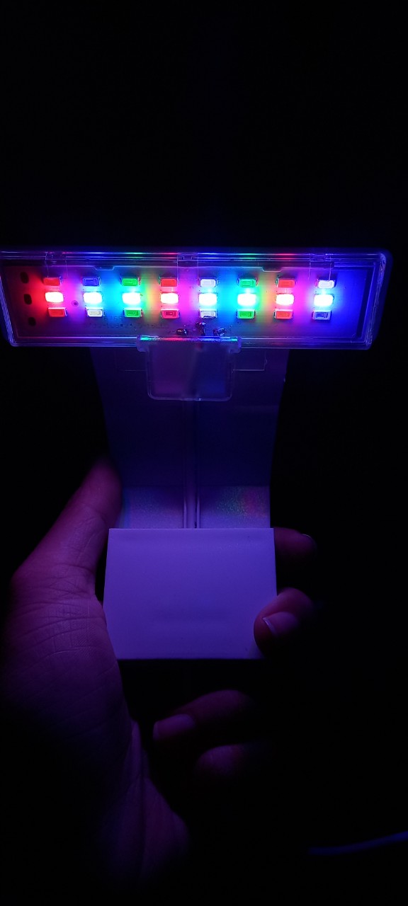 Đèn LED nhiều màu kẹp thành hồ cá, hồ thủy sinh từ 15 đến 30cm
