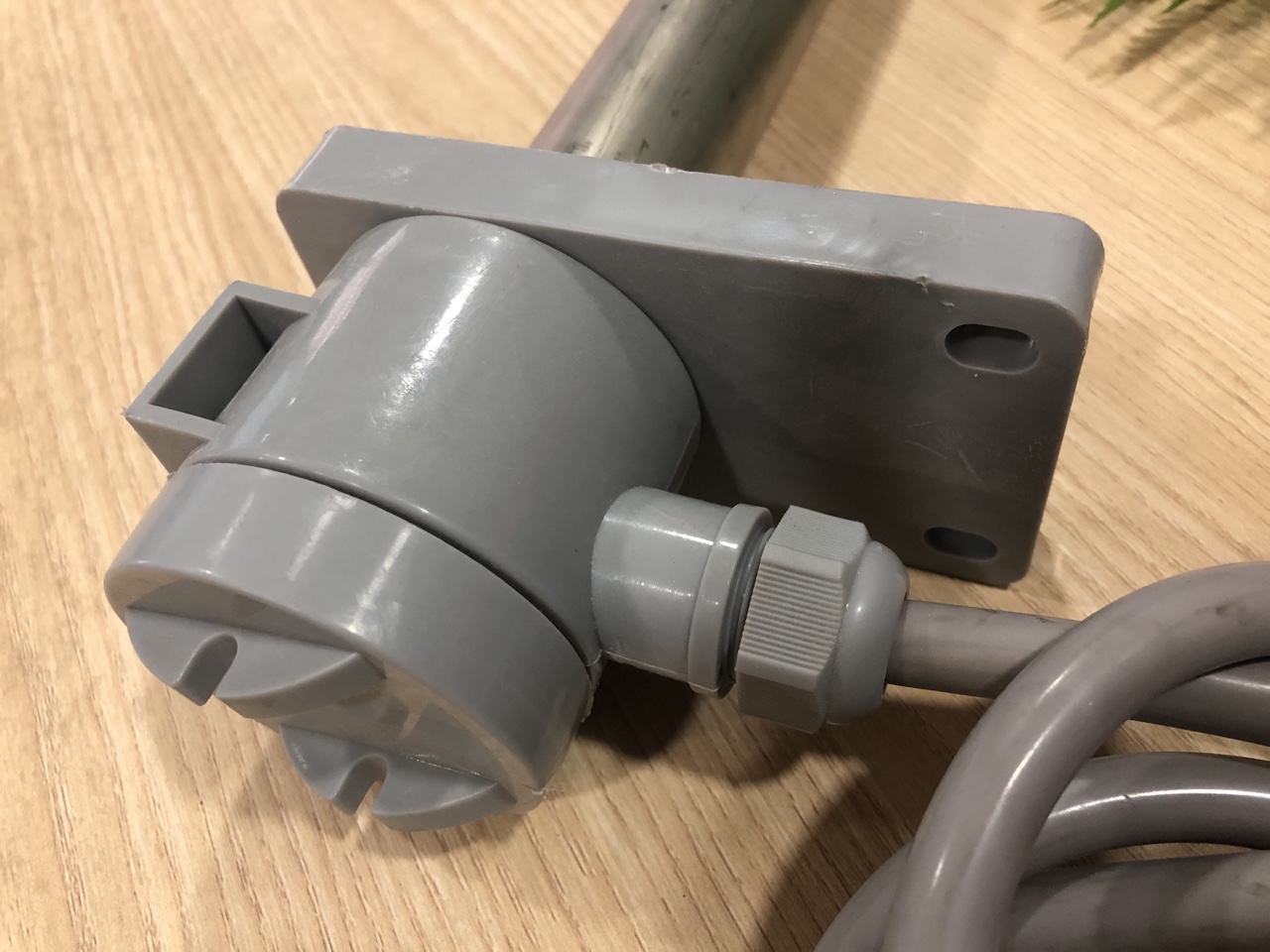 Điện trở titan Ø38*800/380V*4KW Điện trở titan Ø38*800/380V*4KW