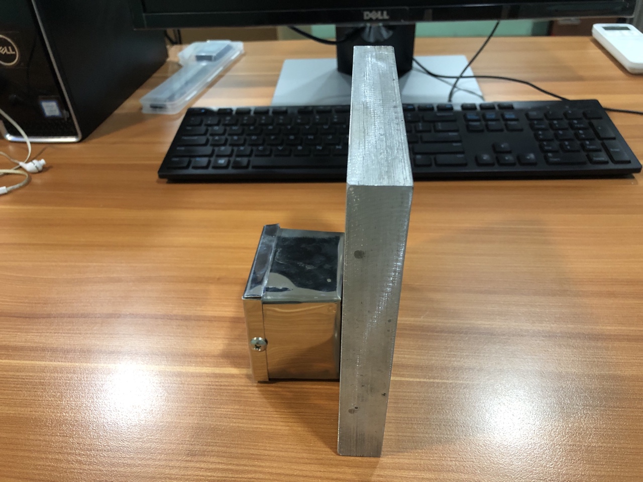 Điện trở đúc nhôm 160*160*20/380V*1000W Điện trở đúc nhôm 160*160*20/380V*1000W