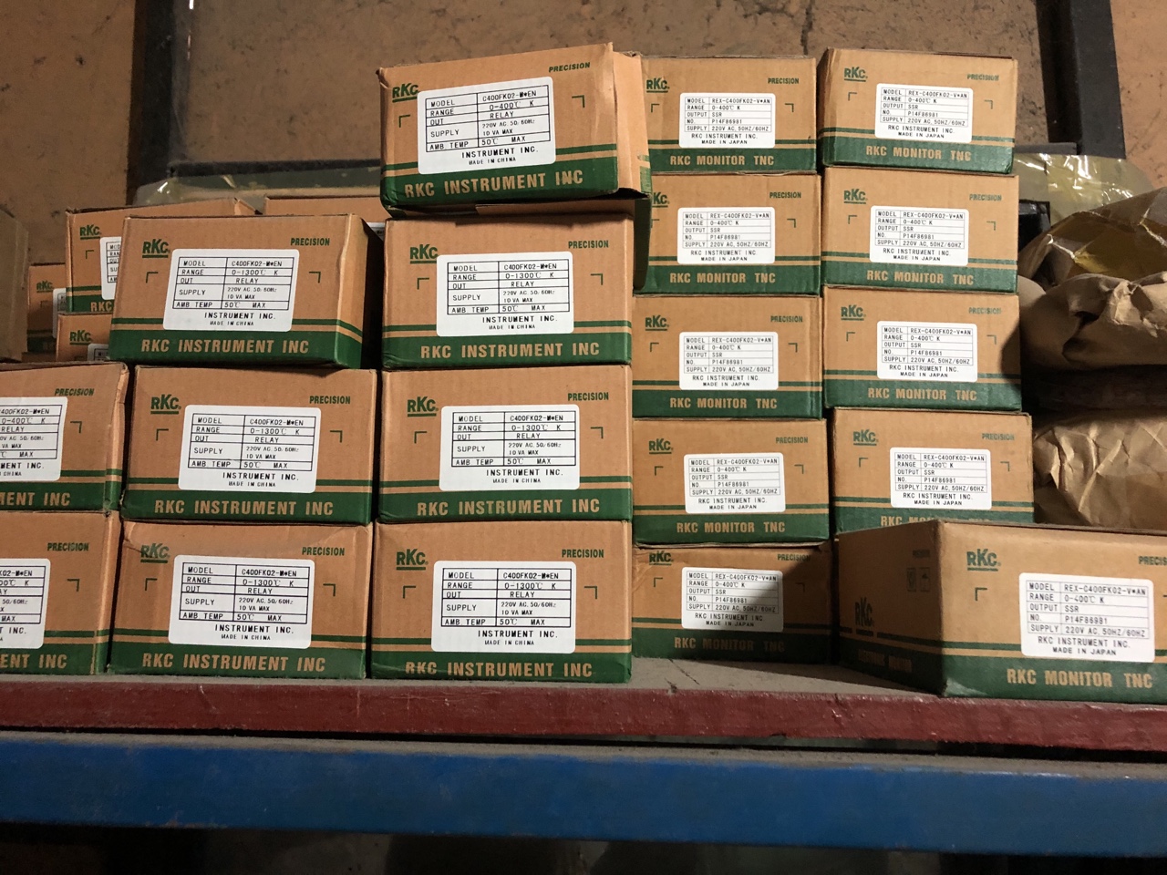 Bộ điều khiển nhiệt độ RKC REX-C100 Bộ điều khiển nhiệt độ RKC REX-C100