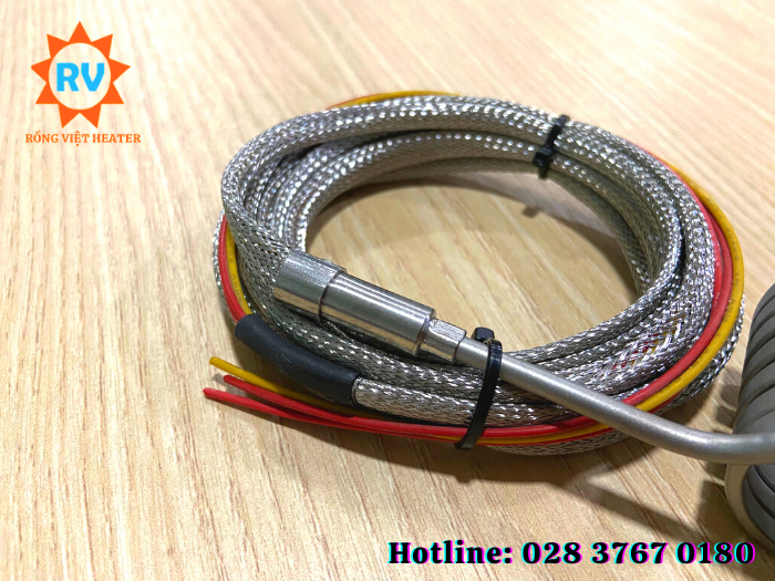 Điện trở đầu khuôn 4*4mm Ø30*40 / 380V*550W Điện trở đầu khuôn 4*4mm Ø30*40 / 380V*550W