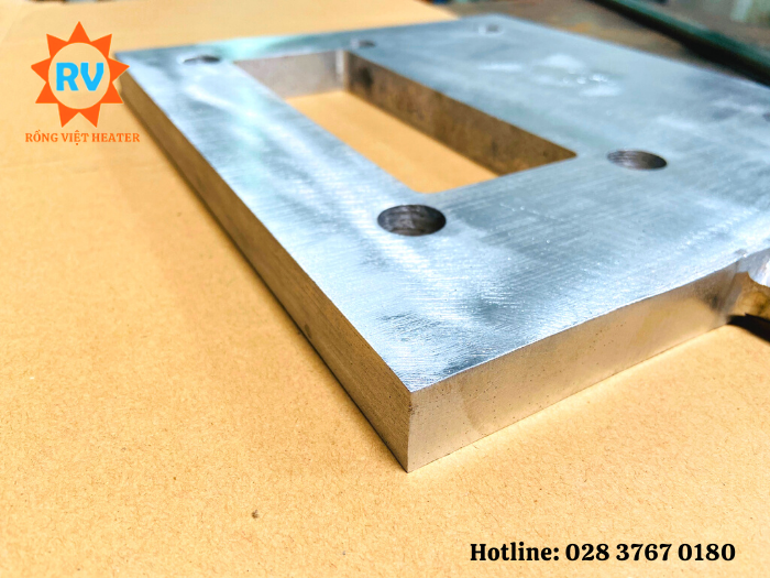 Điện trở đúc nhôm 240x275x20 220V 4500W Điện trở đúc nhôm 240x275x20 220V 4500W