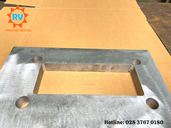 Điện trở đúc nhôm 240x275x20 220V 4500W Điện trở đúc nhôm 240x275x20 220V 4500W