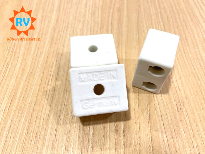 Domino sứ chịu nhiệt 500V 20A Domino sứ chịu nhiệt 500V 20A