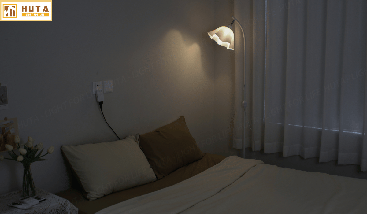 Đèn Cây Đứng Decor HUTA Light For Life KT8 Thân Kim Loại, Phong Cách Bắc Âu, Điều Chỉnh Ánh Sáng