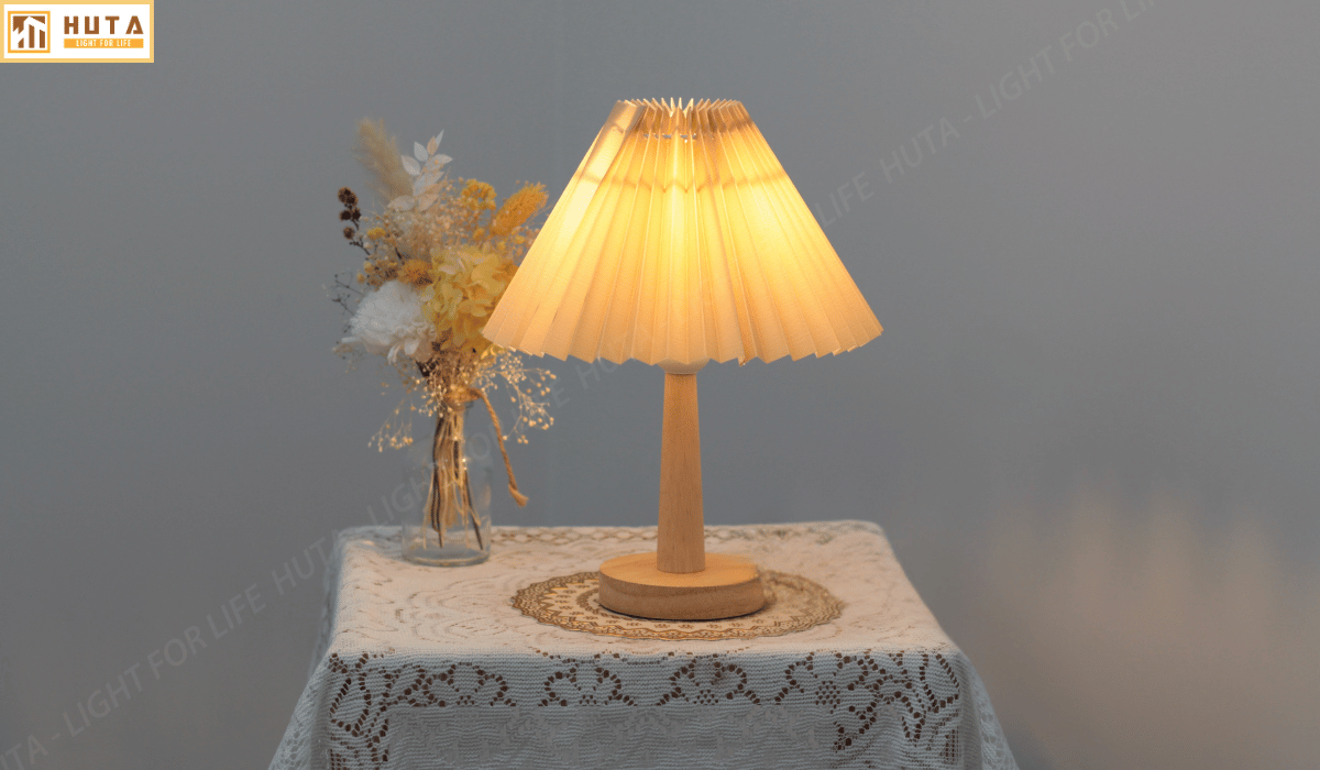 Đèn Ngủ Để Bàn Gỗ HUTA G5 Điều Chỉnh Độ Sáng, Bóng Led Sáng Vàng, Bảo Hành 24 Tháng