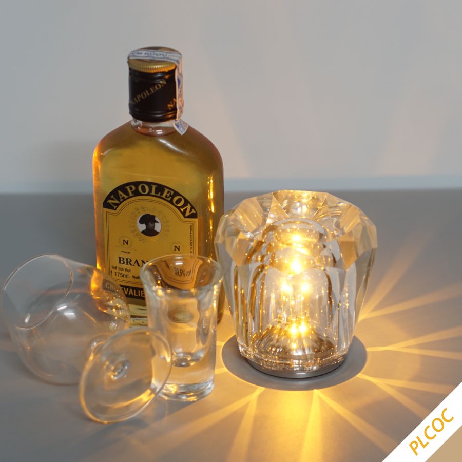 HUTA Cung Cấp Đèn Bàn Quán Bar Cho The Hammond