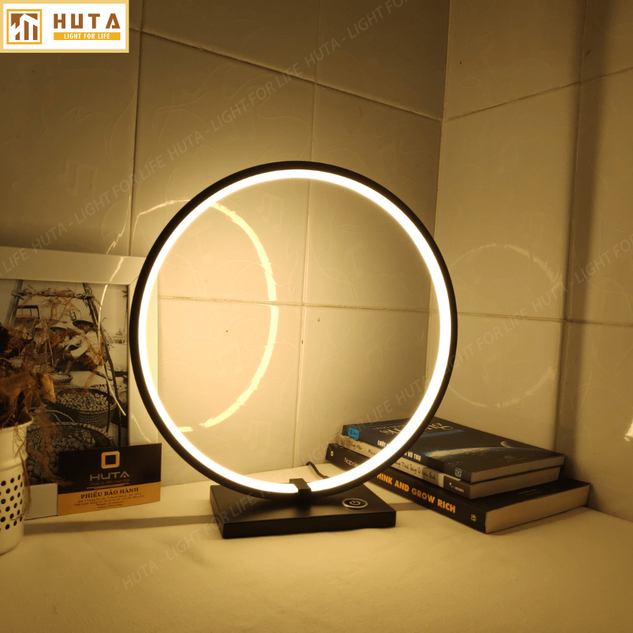 3. Đèn bàn trang trí C01 sử dụng như thế nào?