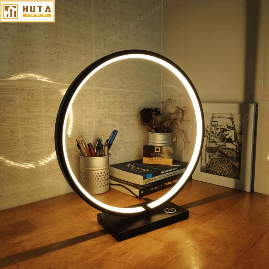 3. Đèn bàn trang trí C01 sử dụng như thế nào?