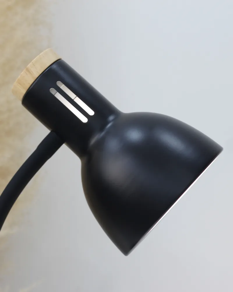 2. CHẤT LIỆU VÀ PHÂN LOẠI ĐÈN BÀN HỌC LVK2