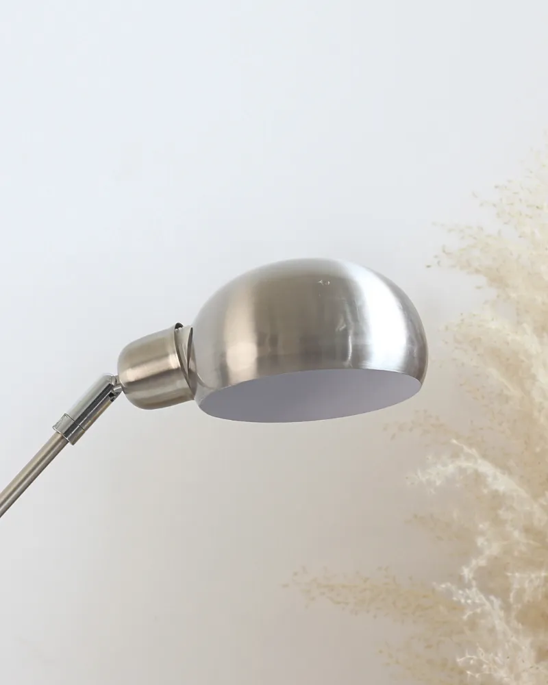 2. CHẤT LIỆU VÀ PHÂN LOẠI ĐÈN BÀN HỌC LVK3