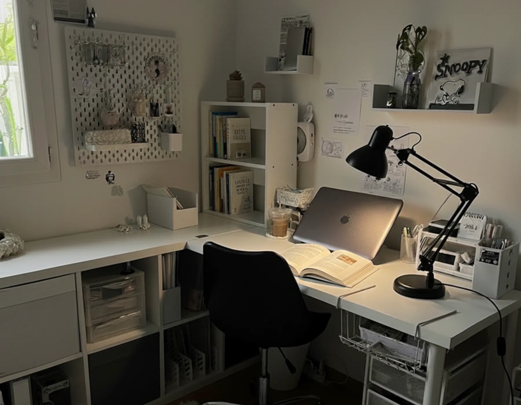 6. KHÔNG GIAN PHÙ HỢP VỚI ĐÈN BÀN HỌC KYSU1