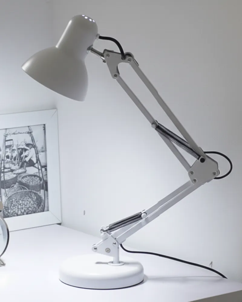 2. CHẤT LIỆU VÀ PHÂN LOẠI ĐÈN BÀN HỌC KYSU1