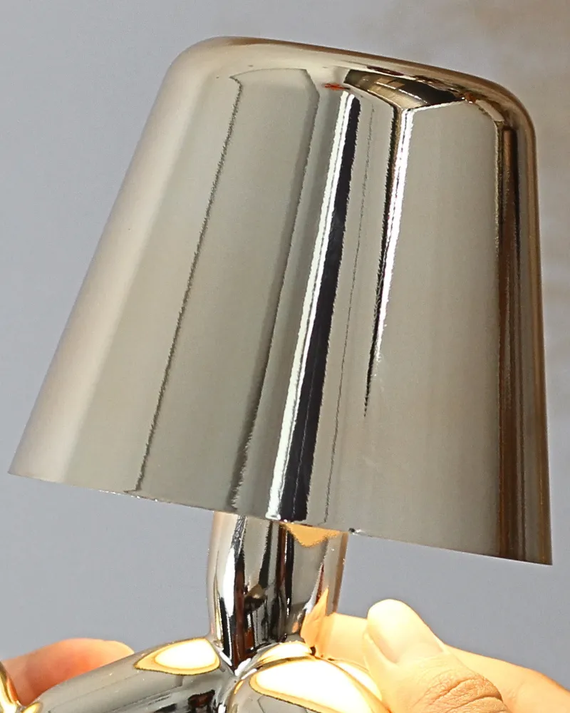 2. CHẤT LIỆU VÀ PHÂN LOẠI ĐÈN BÀN TRANG TRÍ DOGO