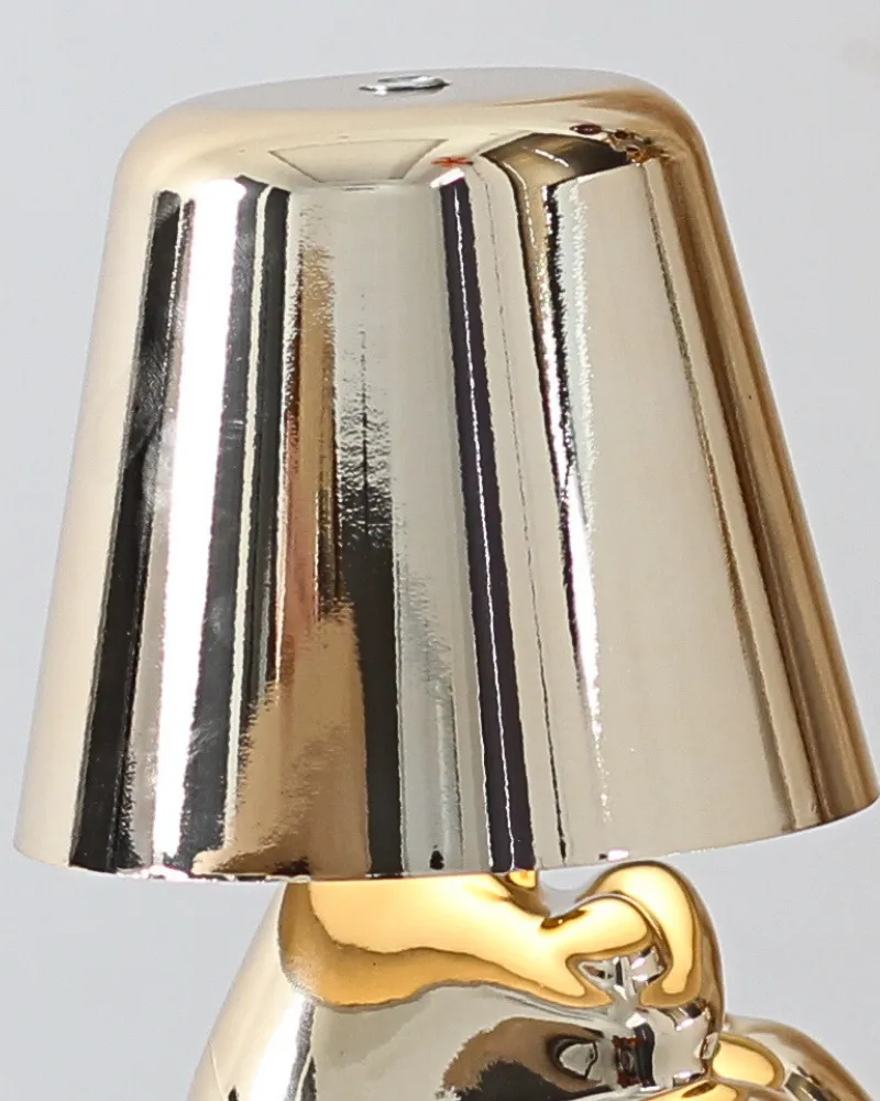 2. CHẤT LIỆU VÀ PHÂN LOẠI ĐÈN BÀN TRANG TRÍ BOO