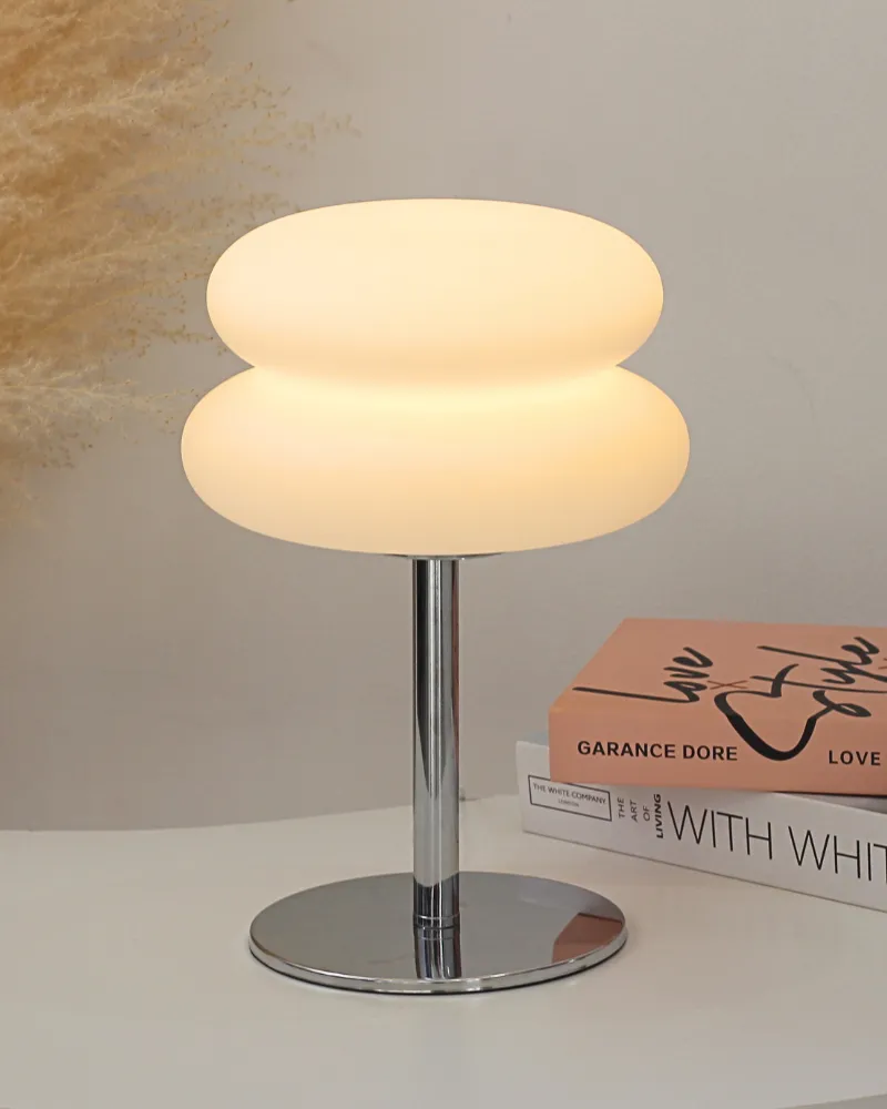 2. CHẤT LIỆU VÀ PHÂN LOẠI ĐÈN BÀN TRANG TRÍ BREAD