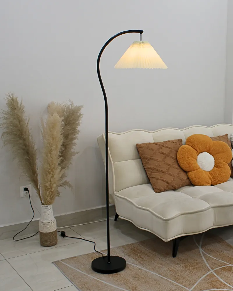 2. CHẤT LIỆU VÀ PHÂN LOẠI ĐÈN CÂY ĐỨNG ĐÈN SÀN KC6