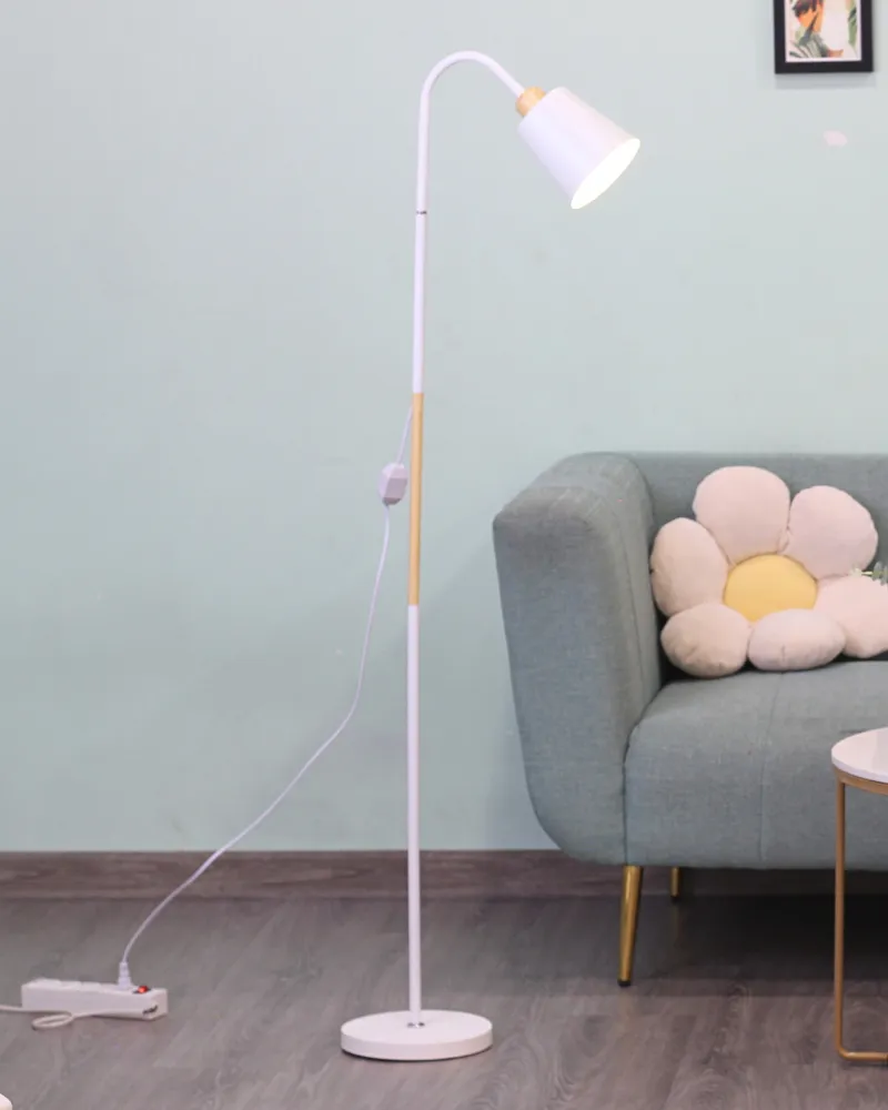 2. CHẤT LIỆU VÀ PHÂN LOẠI ĐÈN CÂY ĐỨNG ĐÈN SÀN KT5