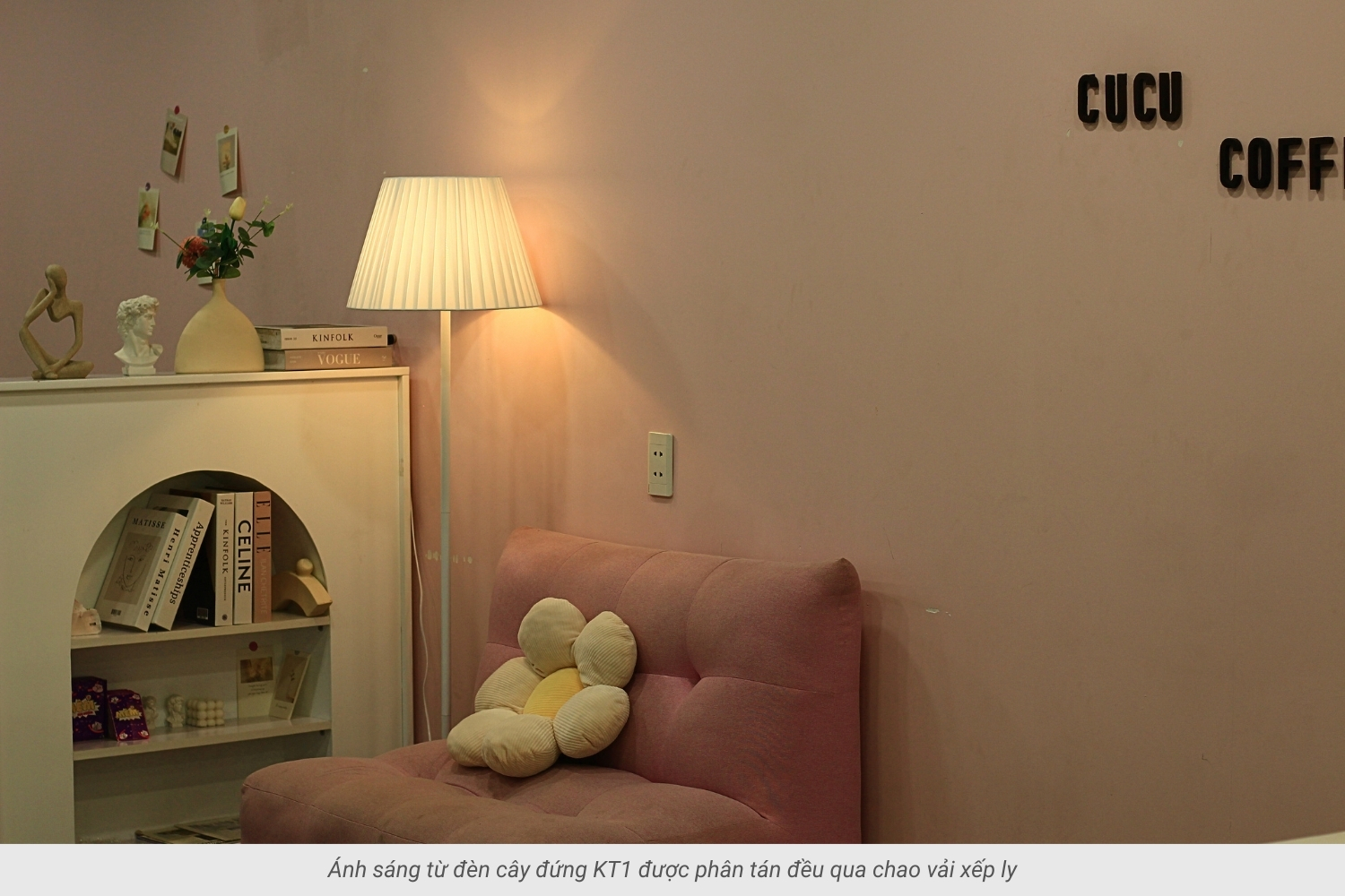 2.1 Đèn cây đứng mã KT1 điều chỉnh ánh sáng linh hoạt