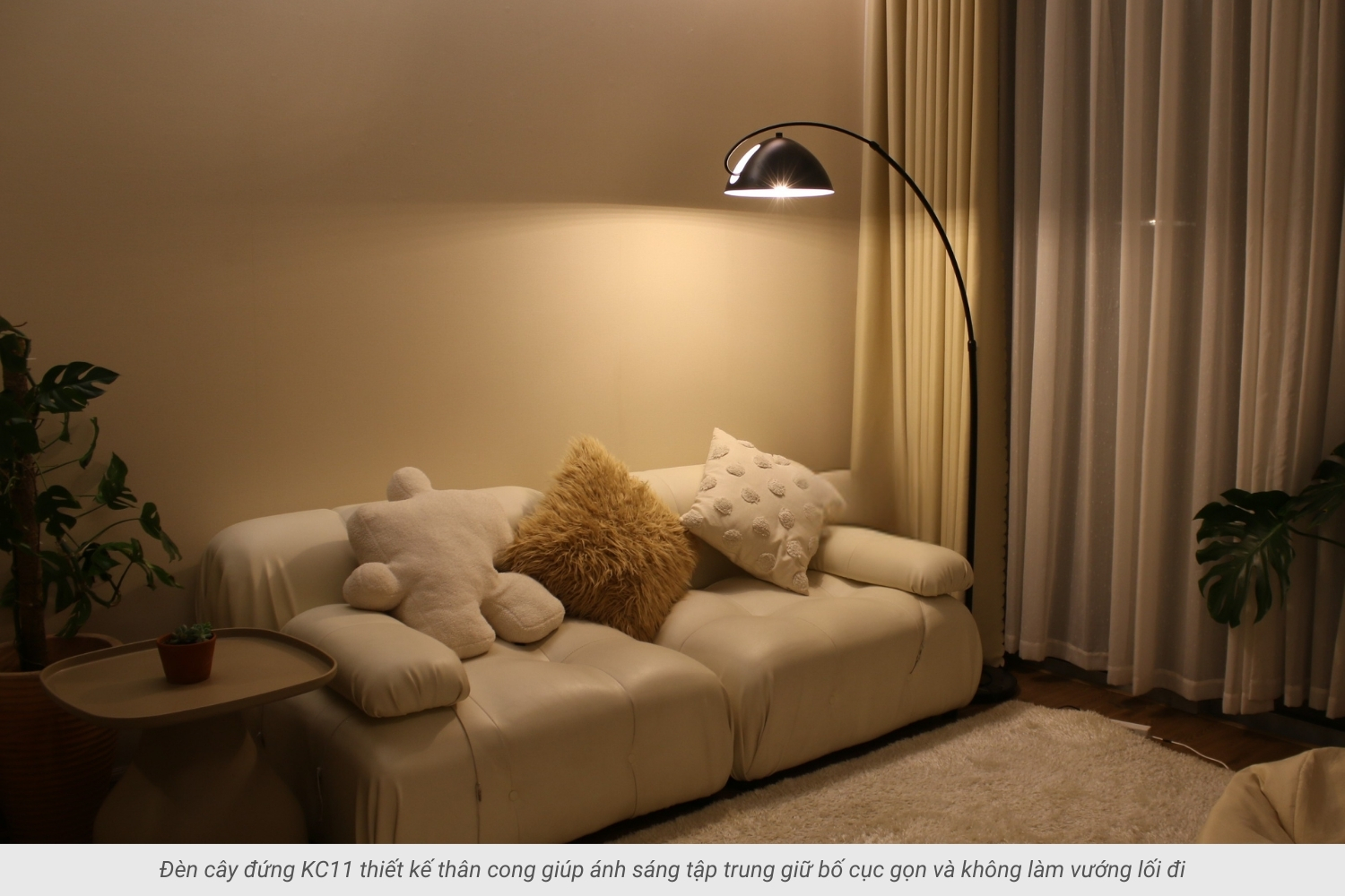 2.5 Đèn cây đứng mã KC11 ba màu ánh sáng